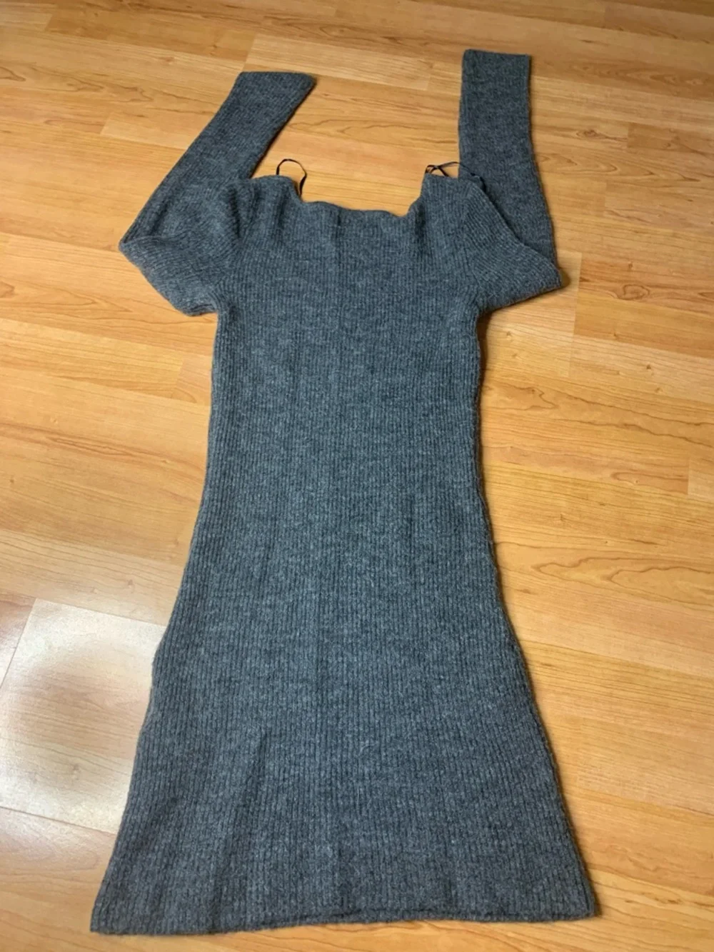 H&M Grey Rib-Knit Sweetheart Neckline Mini Dress - Small - Picture 2 of 7